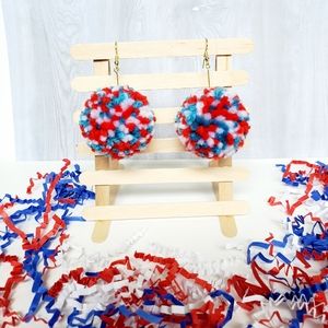 🇺🇸 Patriotic Red blue and white pompom boho